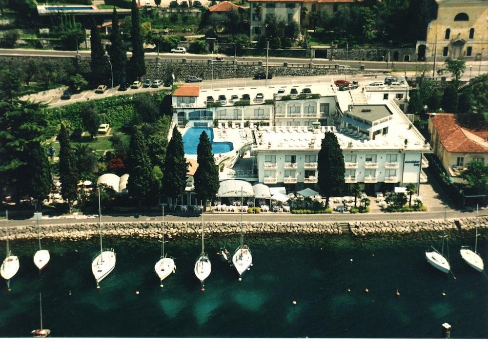 Hotel Excelsior Bay Μαλτσεζίνε Εξωτερικό φωτογραφία
