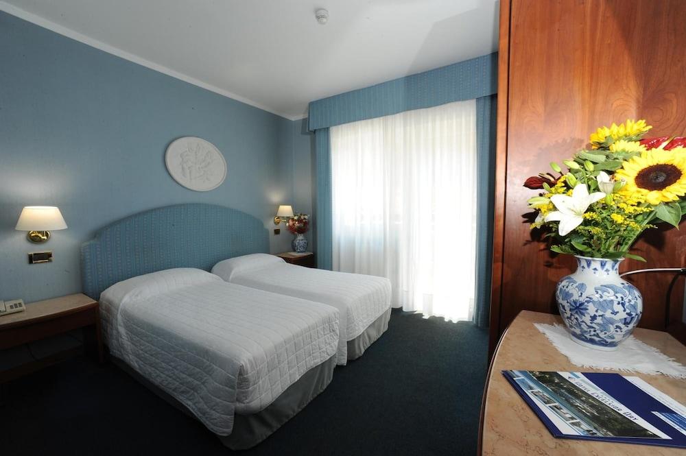 Hotel Excelsior Bay Μαλτσεζίνε Εξωτερικό φωτογραφία