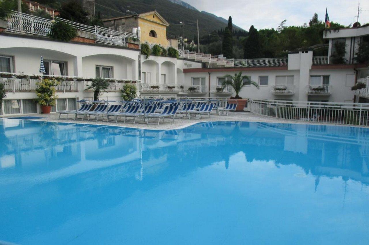 Hotel Excelsior Bay Μαλτσεζίνε Εξωτερικό φωτογραφία